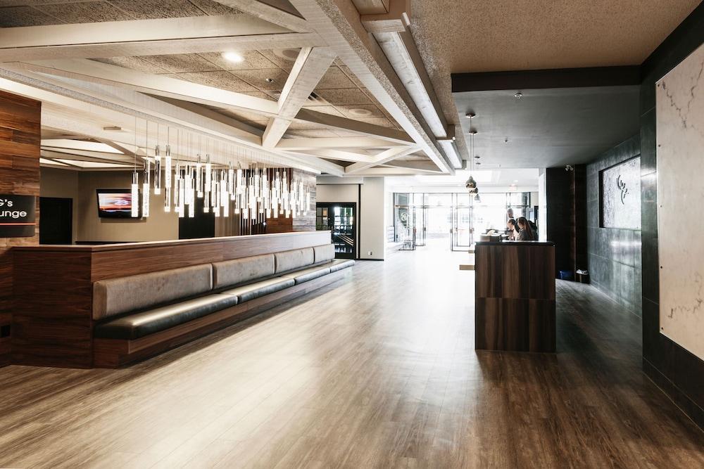 Elk + Avenue Hotel
