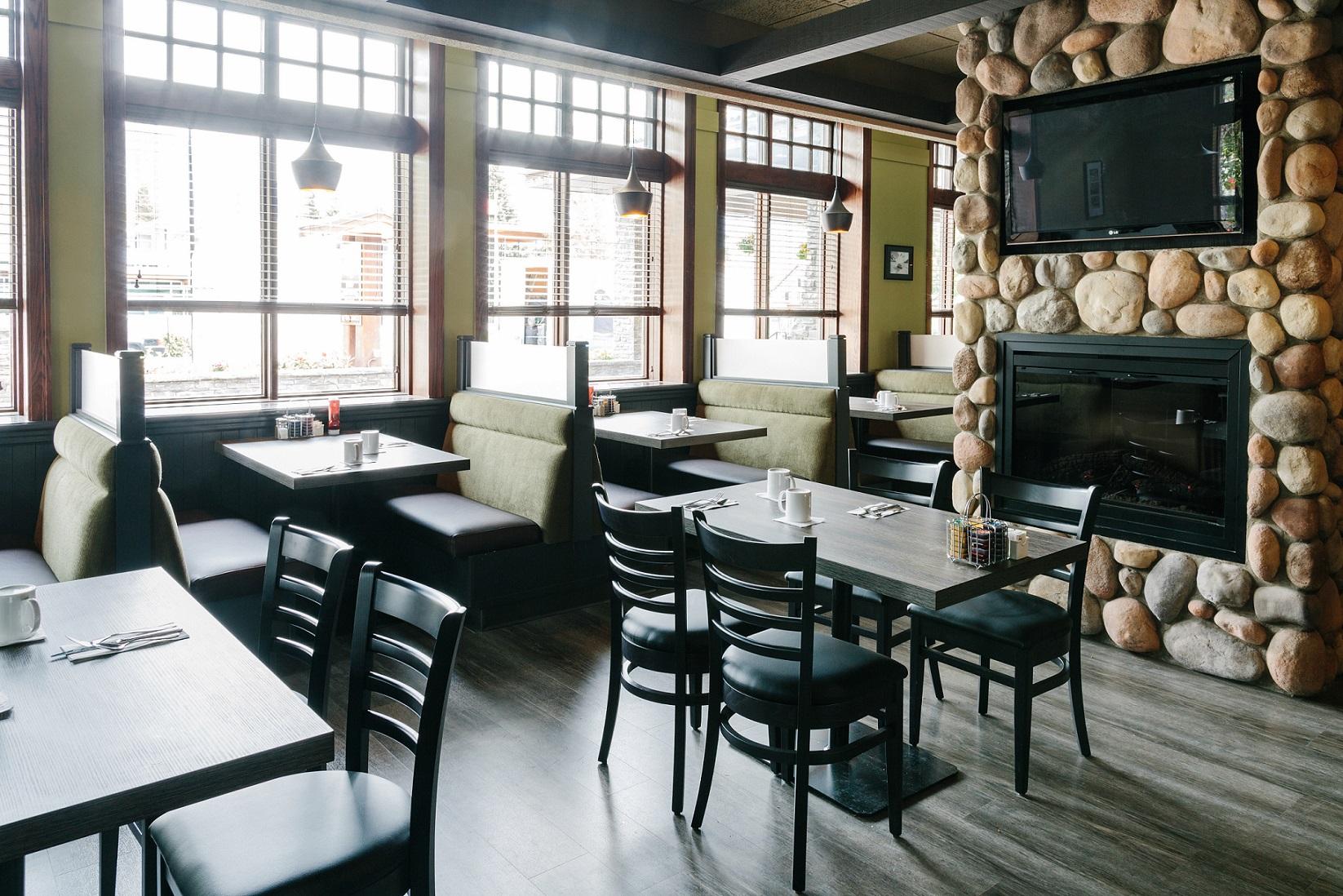 Elk + Avenue 3* Banff
