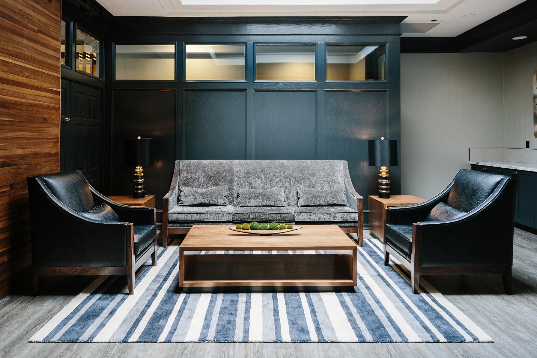 Elk + Avenue Hotel