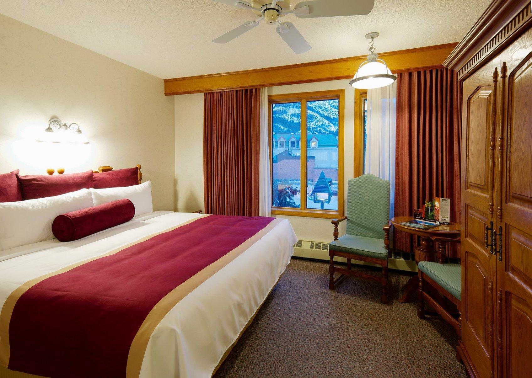 Elk + Avenue 3* Banff