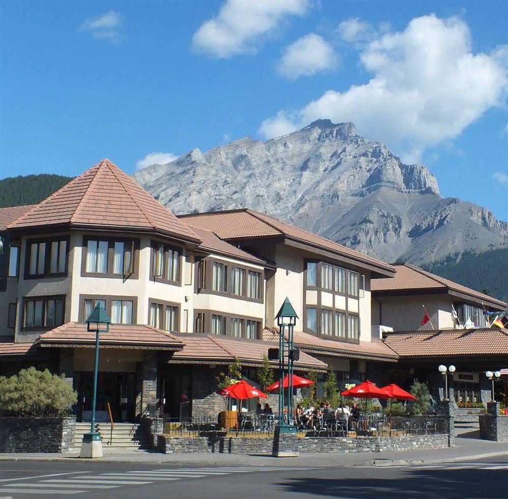 Elk + Avenue Banff